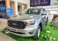 Lượng ô tô nhập khẩu bất ngờ tăng vọt
