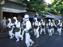 Video: Đà Nẵng phun khử khuẩn nơi có nhân viên cắt tóc mắc COVID-19