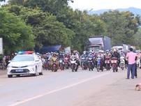 Video: Gia Lai hỗ trợ người dân từ các tỉnh phía Nam về quê an toàn
