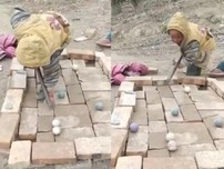 Sáng tạo kiểu chơi bida lỗ 'bá đạo'