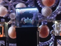 Vương miện Hoa hậu VN 2020 bằng vàng đính 74 viên ngọc trai