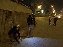 Tự bỏ tiền túi mua xăng, ruột xe thay miễn phí cho người dân