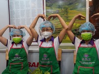 Người tử tế: Người miệt mài nấu cơm phục vụ tuyến đầu mỗi ngày