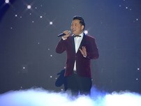 12 tỉ đồng hỗ trợ miền Trung từ đêm nhạc 'Gánh nhau trong đời'