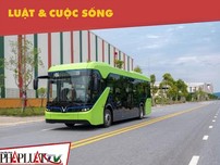 Người dân TP.HCM háo hức với xe buýt điện thông minh