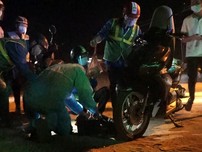 Video: 'Đội quân' sửa xe miễn phí cho người dân về quê tránh dịch