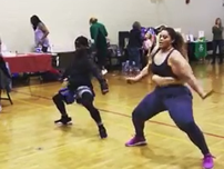 Màn nhảy cover 'Thriller' của 'nàng mập' 100kg