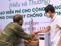 ATM gạo nghĩa tình đầu tiên ở Tây Nguyên đi vào hoạt động