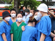 Video: Xúc động ngày các nữ tu chia tay...