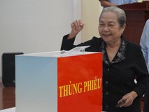 Video: TP.HCM chốt danh sách 38 người ứng...