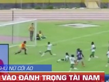 Phản cảm hình ảnh cầu thủ nữ cởi áo...