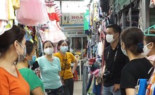 Tiểu thương Đà Nẵng: ‘Giờ bán được ngày nào hay ngày nấy’