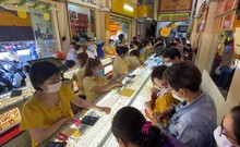 Video: Vàng miếng in hình Thần Tài cháy hàng 