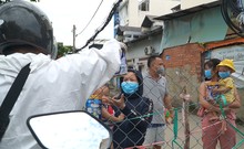 Mang ‘sữa 0 đồng’ đến với các em nhỏ khó khăn ở TP.HCM