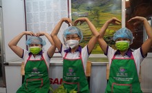 Người tử tế: Người miệt mài nấu cơm phục vụ tuyến đầu mỗi ngày