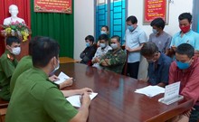 Video: Xử lý nhóm người tụ tập ăn nhậu bất chấp lệnh giãn cách xã hội