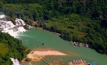 Video: Thác Bản Giốc hùng vĩ nhìn từ flycam