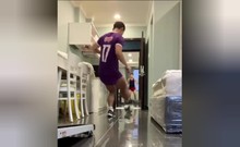 Video: 2 tuần cách ly học trò thầy Park tập với cơ bắp cuồn cuộn