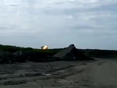 Khoảnh khắc MH17 phát nổ trên mặt đất