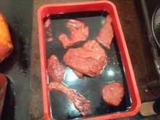 Phát hiện gần 2 tấn thịt heo tẩm hóa chất để thành thịt bò