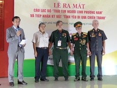 Video: Các cựu chiến binh gửi tặng kỷ vật chiến tranh