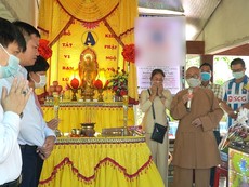 'Con ngã xuống nhưng dựng được bao nhiêu người ngồi dậy'