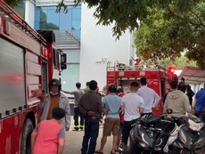 Video: Cháy tòa nhà có ngân hàng, trung tâm ngoại ngữ