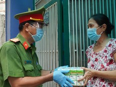 Video: Ngày 2-9 đặc biệt của các chiến sĩ công an TP.HCM 