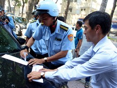 Ông Đoàn Ngọc Hải tiếp tục xử lý vi phạm vỉa hè