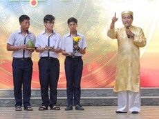 Trò cấp III xem, ca cải lương ôn sử