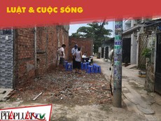 Bức xúc vì nhà nằm giữa hẻm