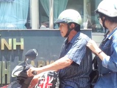 Clip một ngày cùng thí sinh đi rút, nộp hồ sơ xét tuyển