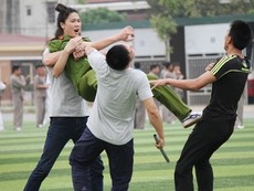 Màn trình diễn võ thuật ấn tượng của học viên trường Trung cấp Cảnh sát