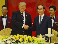 Chủ tịch nước chiêu đãi Tổng thống Mỹ Donald Trump