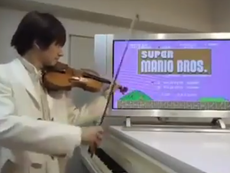 Clip nghệ sĩ chơi nhạc nền game Super Mario bằng Violin