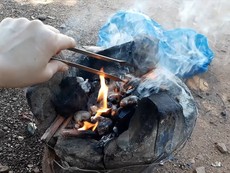 Về Đắk Lắk ăn 'đặc sản' hạt điều nướng than