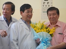 Video: Ca Việt kiều 73 tuổi nhiễm COVID-19 đã xuất viện