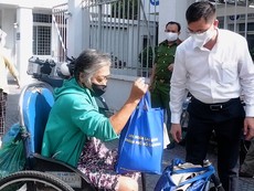 ATM gạo nghĩa tình: Hơn 10 tấn gạo cho người dân nghèo