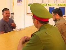 Lợi dụng cậu bị khuyết tật, cháu chăn dắt ăn xin