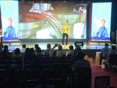Nguyễn Phi Hùng, Hạnh Nguyên hát hết mình phục vụ công nhân