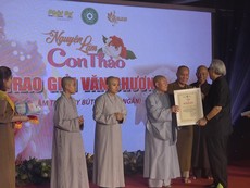 'Nguyện làm con thảo’ nhân mùa đại lễ Vu Lan