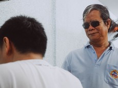Người thầy của những đứa trẻ ‘bóng tối’