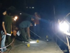 Ô tô va chạm xe máy rồi lao xuống sông, 5 người tử vong