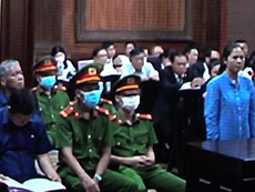 Video: Ngày đầu xử Đinh La Thăng, cháu gái ‘Út trọc’ khai gì?