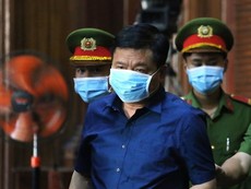 Vụ Đinh La Thăng: Luật sư xin hoãn bào chữa, ra về vì quá mệt
