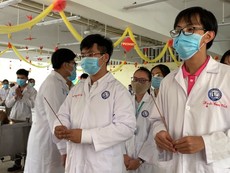 Video: Xúc động lễ tri ân người hiến thân xác cho y học