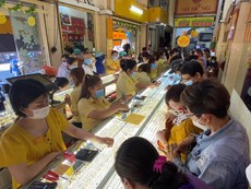 Video: Vàng miếng in hình Thần Tài cháy hàng