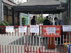 Video: Phong tỏa 1 con hẻm do ca tái dương tính COVID-19