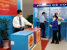 Video: Nguyên Thủ tướng Nguyễn Tấn Dũng bỏ phiếu bầu cử
