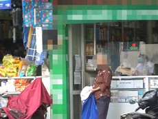 Một số cửa hàng ở Hà Nội 'quên' yêu cầu khách quét mã QR